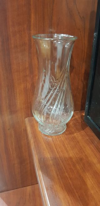 JARRON DE CRISTAL CON LABRADO NUEVO