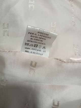 E.F. chaqueta cuero color crudo talla L