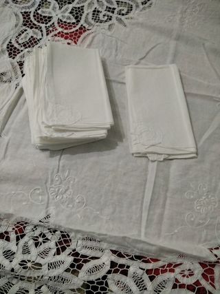 Tovaglia da tavola grande ricamata 