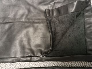 Pantalón efecto piel Zara