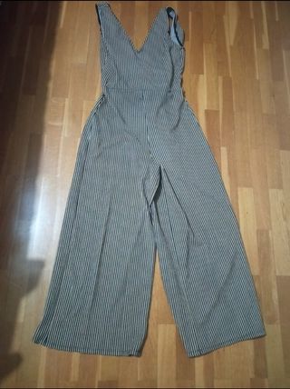 Mono elegante talla S sin uso 
