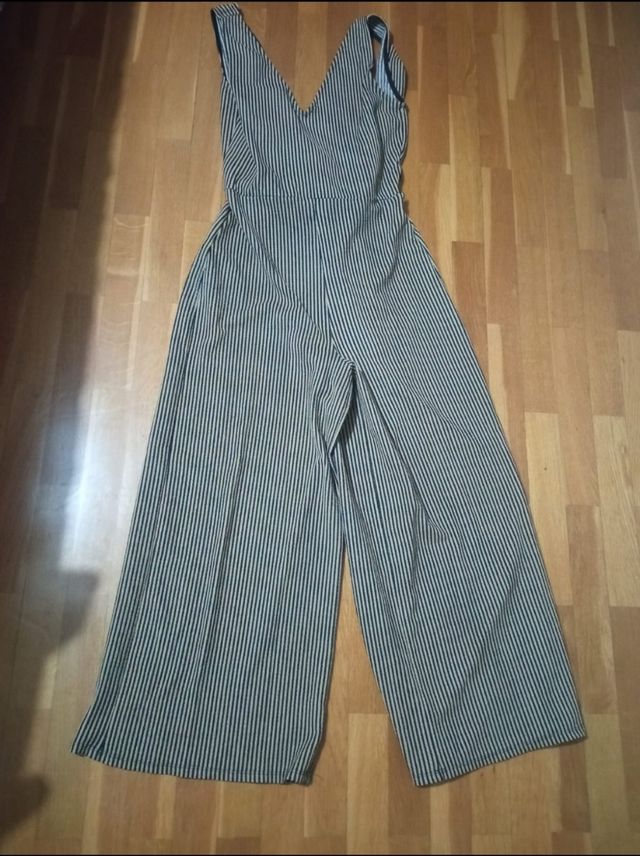 Mono elegante talla S sin uso