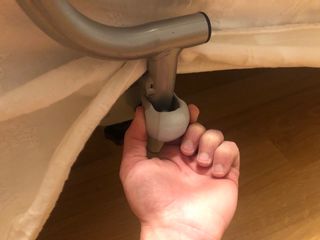 Barandillas abatibles laterales para cama.