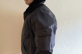 Cazadora motera cuero negra como nueva