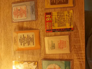 Sobres antiguos de cromos de fútbol .