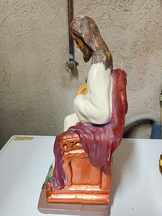 Figura sagrado corazón sentado antigua