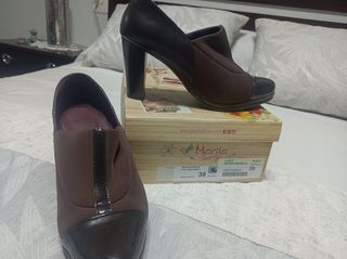 Zapato tacón marrón