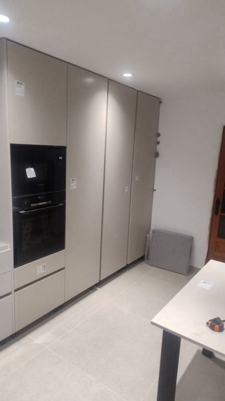 Montaje y desmontaje de muebles desde