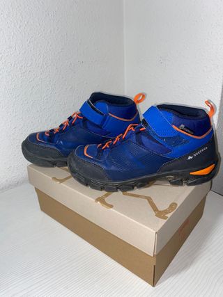 Botas de montaña niño