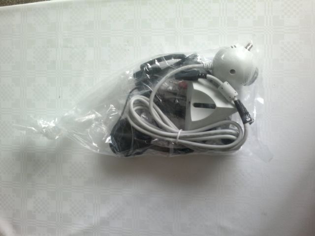 Webcam Logitec + Cuffie Labtec (1autoparlante ed 1