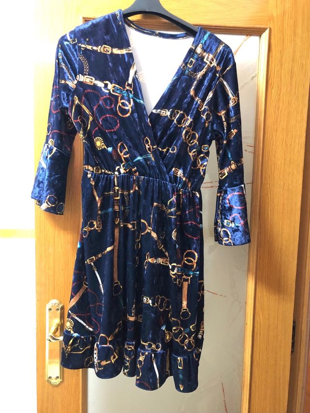 Vestido tacto terciopelo azul con dibujosTM