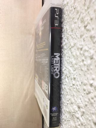 Lote Metro Last ligth y gran turismo 5 ps3