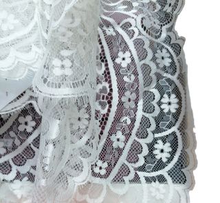 MANTILLA TRIANGULAR