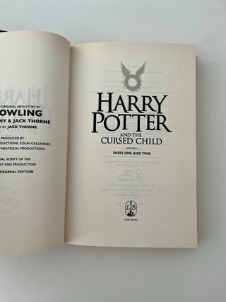 1ª edición: “Harry Potter and the Cursed Child”