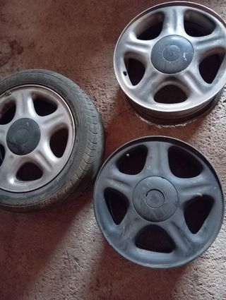 Llantas y gomas