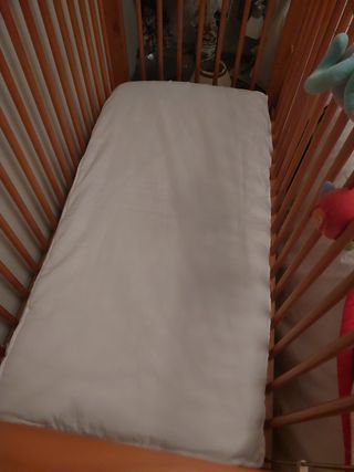 Vendo Cuna de Madera , Entrego en mano