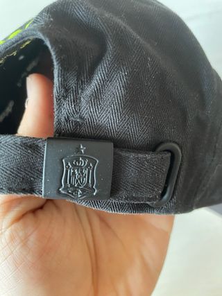 Gorra España negra Adidas joven