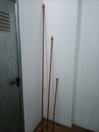 RIELES DE MADERA CON POMOS LATERALES