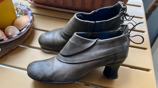 Zapatos de tacón en piel