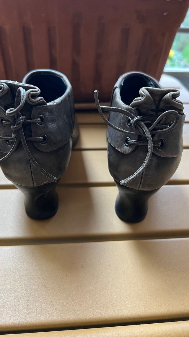 Zapatos de tacón en piel