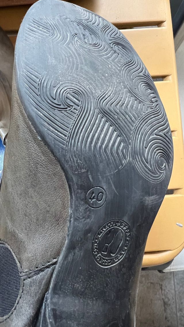 Zapatos de tacón en piel