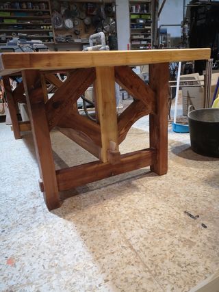 Mesa de comedor estilo rústico