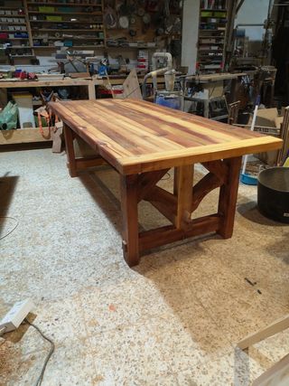 Mesa de comedor estilo rústico