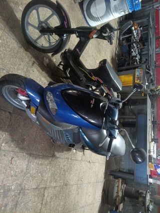 Scooter Aprilia area51