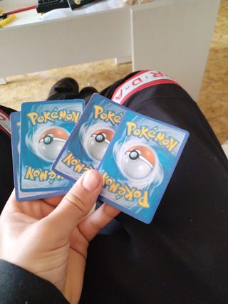 60 cartas Pokemon v y vmax