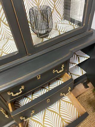 Vitrina  de los años 50 restaurada