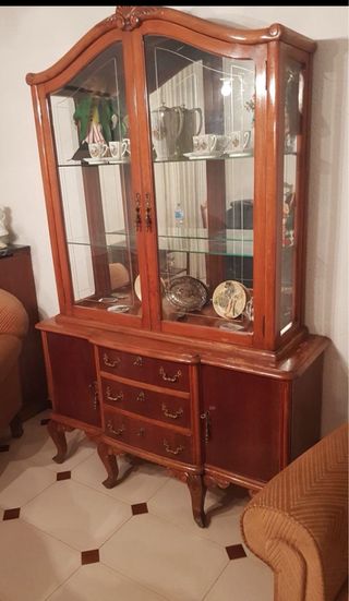 Vitrina  de los años 50 restaurada