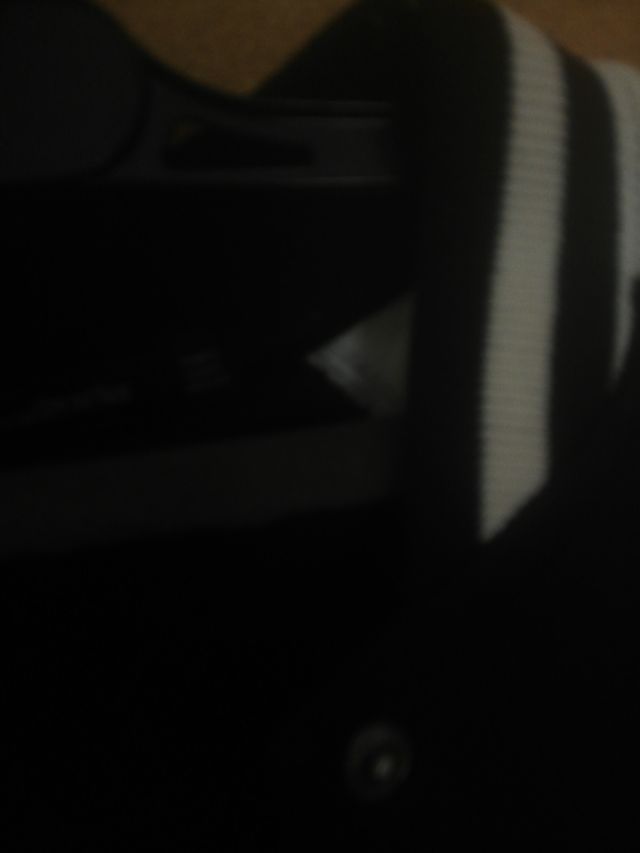 Chaqueta blanca y negra