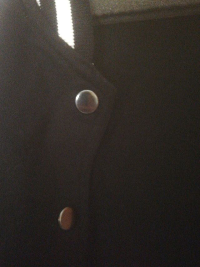 Chaqueta blanca y negra