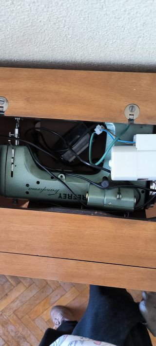 Máquina de Coser Refrey Transforma