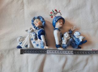 Pareja de figura campestres de porcelana