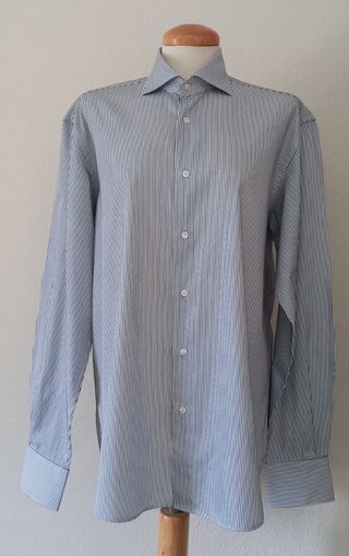 Camisa blanca de hombre de rayas 