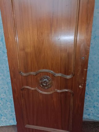 Puerta madera maciza