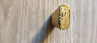 Encendedor Cartier bañado oro