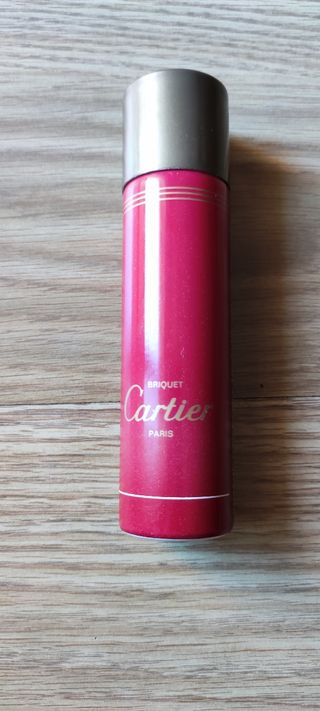 Encendedor Cartier bañado oro