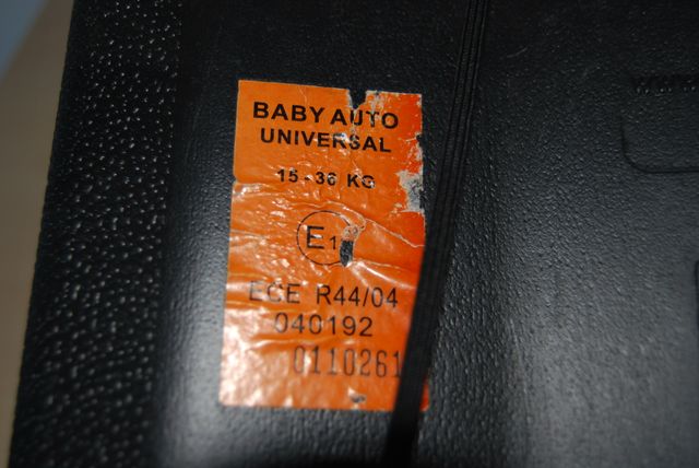 Alzador de coche para niños