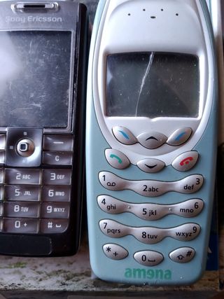 VECCHI TELEFONI CELLULARI SONY ERICSSON E NOKIA