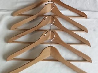 Perchas de madera