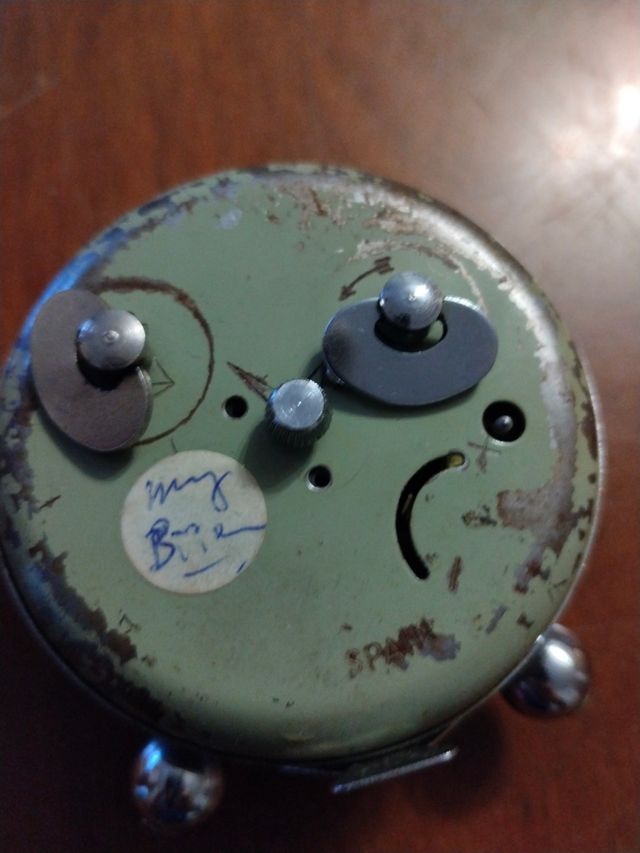 Reloj despertador antiguo