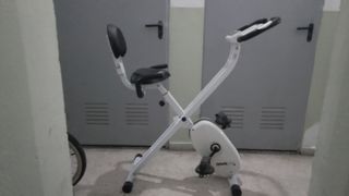Bicicleta estática plegable