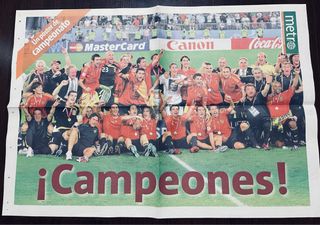 Periódico Mundial 2010 y pósters selección