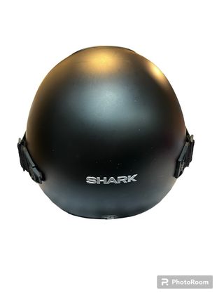 Casco de moto negro