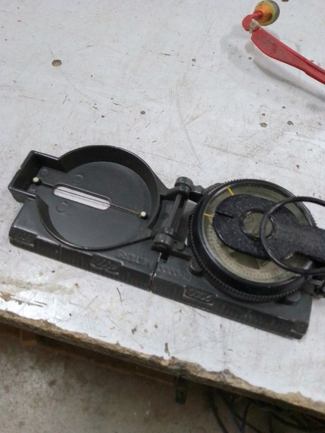 Brújula profesional