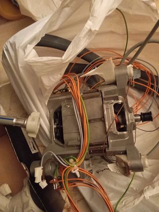 Motor y bomba para lavadora balay