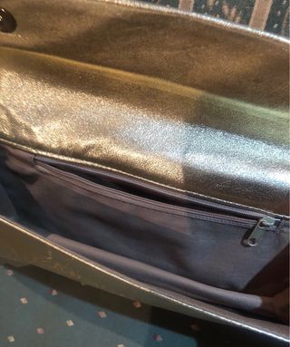 bolso dorado de fiesta