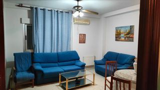 Conjunto salón 3+2, mesa de café y 2 sillones